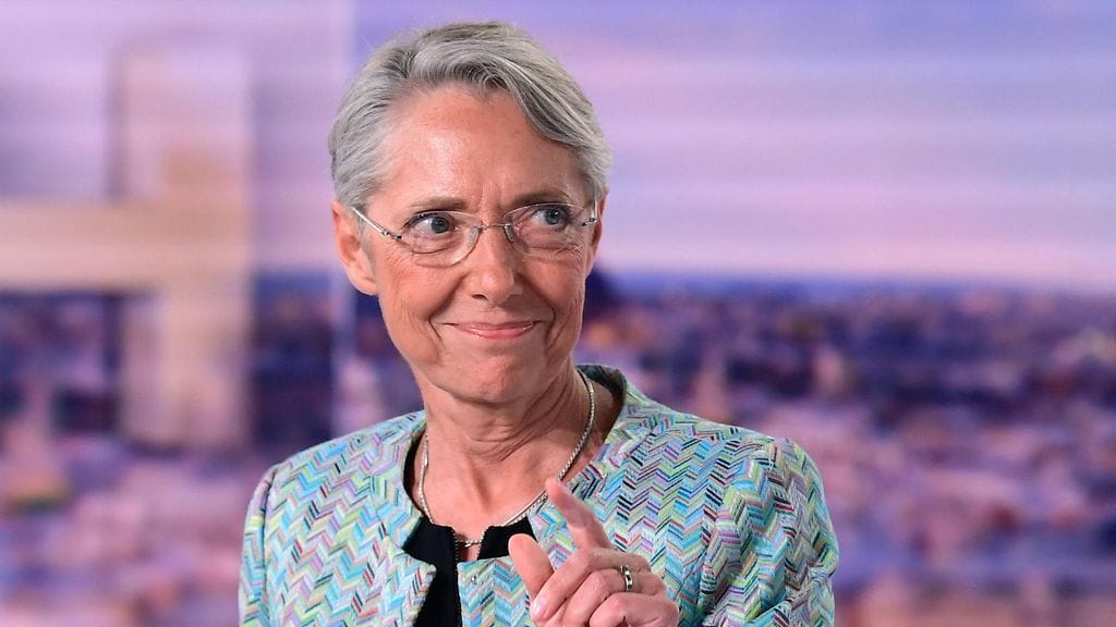 Elisabeth Borne on haastavan tehtävän edessä.