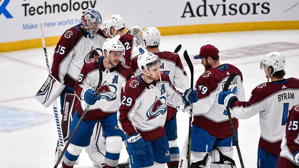 Colorado Avalanchen joukkue joutui poliisin suojeluun.