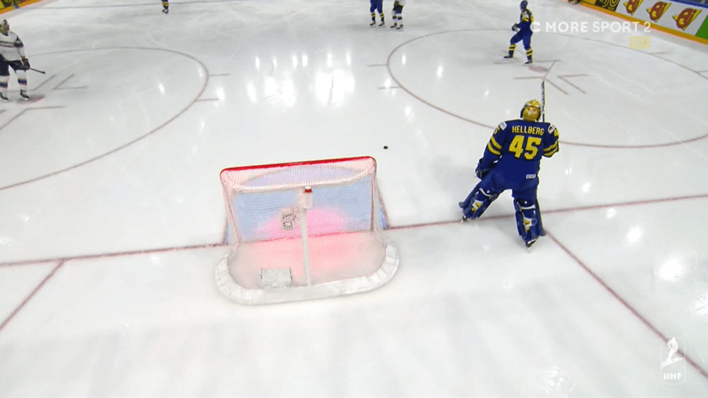 Erikoista osumaa tarkisteltiin videolta hyvä tovi.