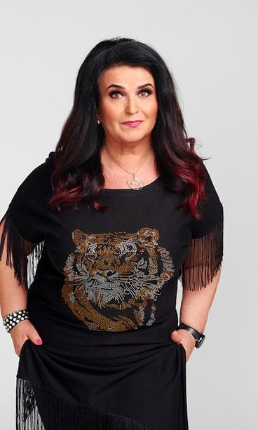 vain_elamaa_kausi_13_promo_meiju_suvas_01_kuvaaja_petri_aho