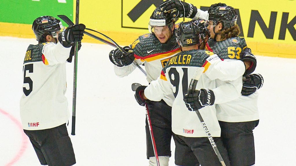 Saksa avauserän jälkeen kiinni lohkovoitossa.