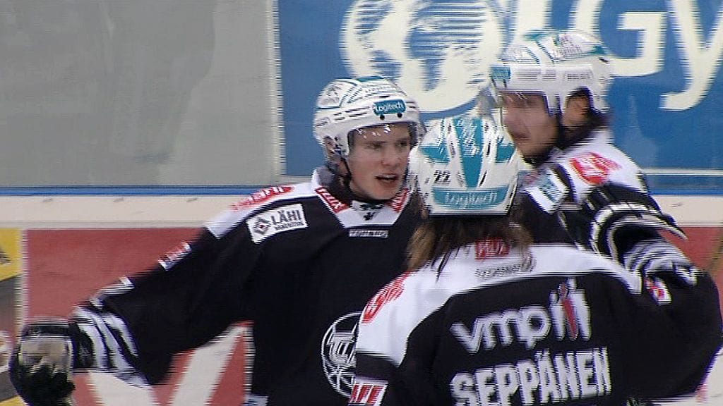 Artturi Lehkonen on tehnyt uransa ensimmäisen liigamaalin.