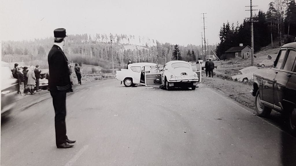 Kun riippumattomat onnettomuustutkintalautakunnat aloittivat työnsä 1960-luvun lopulla, kuoli Suomen tieliikenteessä vuosittain yli tuhat ihmistä. Tänä päivänä ihmisiä kuolee liikenteessä enää noin viidesosa siitä.