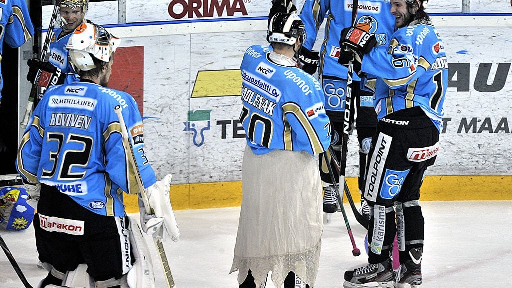 Pelicansin Radek Smolenak hempeissä hepenissä.