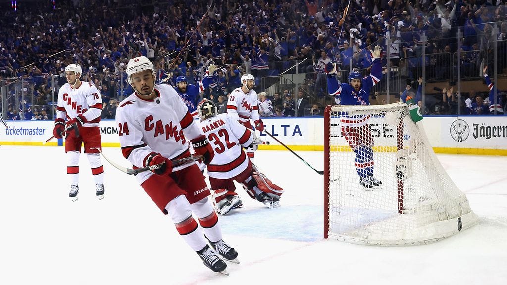 Carolina Hurricanes on hävinnyt kaikki vierasottelunsa kevään pudotuspeleissä.