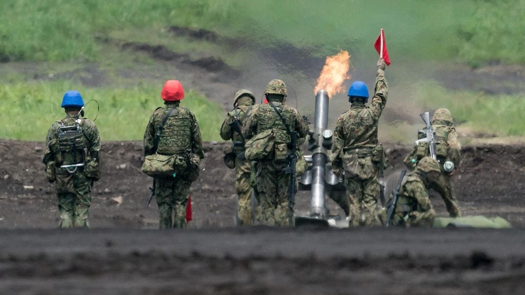 Japanin itsepuolustusjoukot tekivät tuliharjoituksen lauantaina.