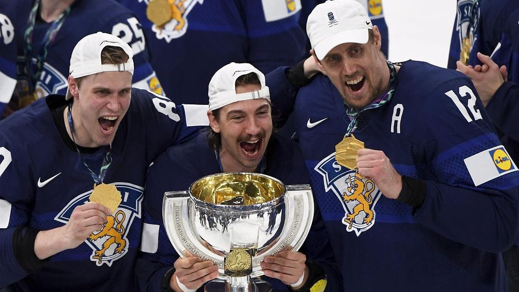 Leijonat juhlii