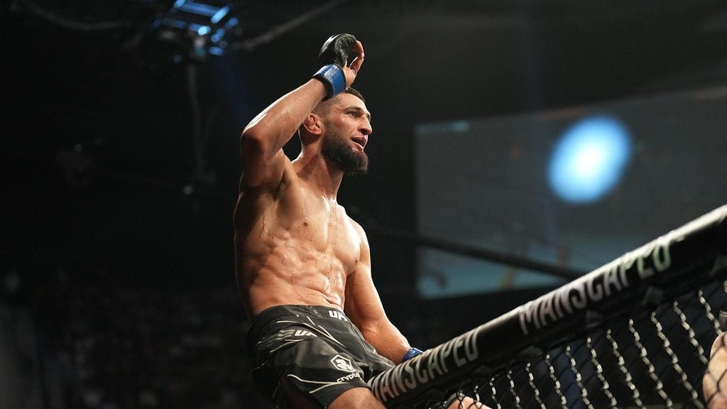 Khamzat Chimaev juhli hutikuussa voittoa Gilbert Burnsista.