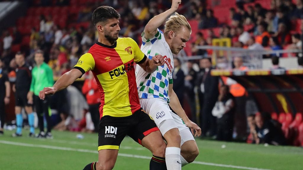 Joel Pohjanpalo (oik.) iski 16 maalia Turkin pääsarjassa.