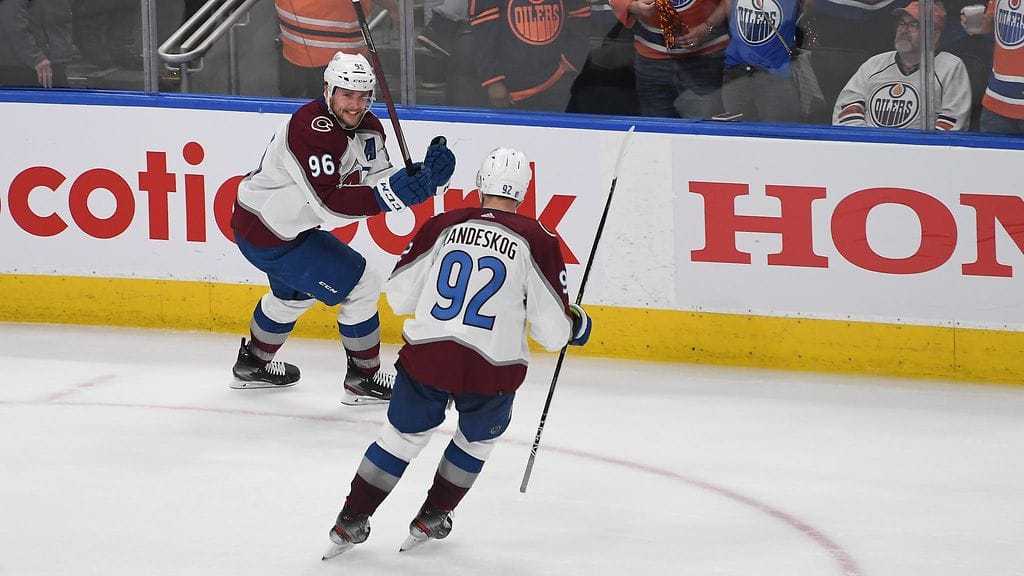 Mikko Rantanen sinetöi Colorado Avalanchen 4-2-voiton Edmonton Oilersista NHL:n kolmannessa konferenssifinaalissa.