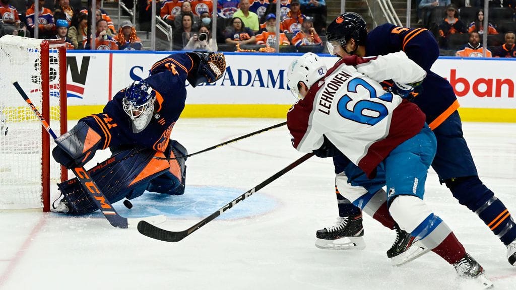 Artturi Lehkonen on iskenyt maaleja Coloradolle kevään NHL-pudotuspeleissä.
