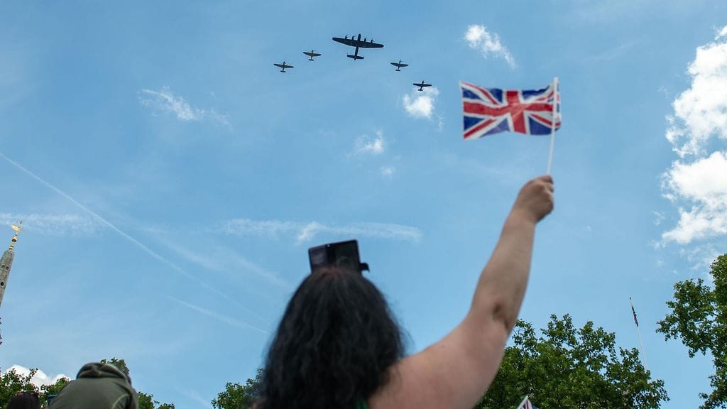 Britannian kuninkaallisia ilmavoimia kuvattuna 2. kesäkuuta kuningatar Elisabetin Platinum Jubilee -juhlallisuuksissa.