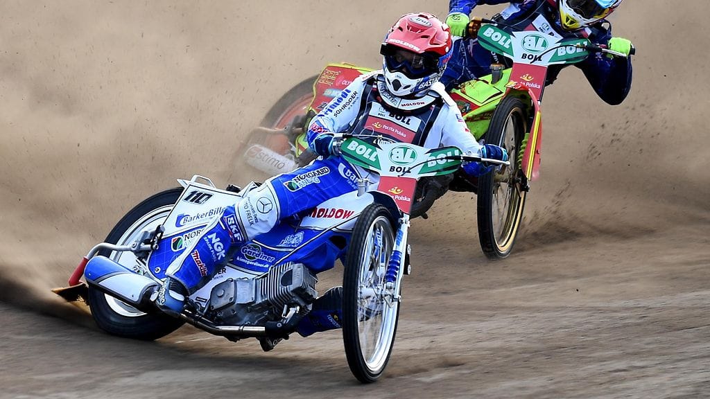 Speedwayn kolminkertainen maailmanmestari Nicki Pedersen loukkaantui vakavasti Puolassa.