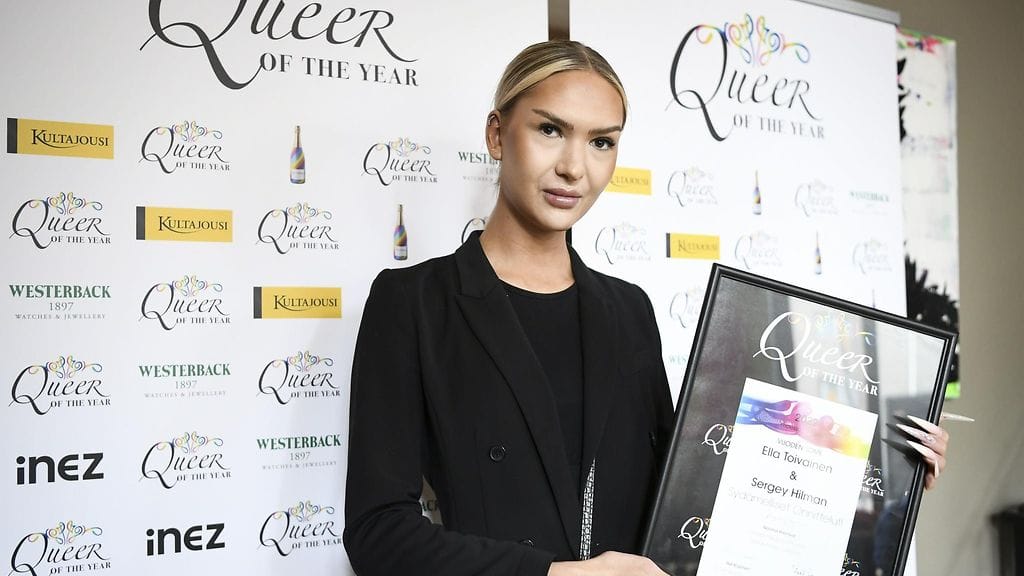 Ella Toivainen palkittiin yhdessä Sergey Hilmanin kanssa Queer of the Year -palkinnolla.
