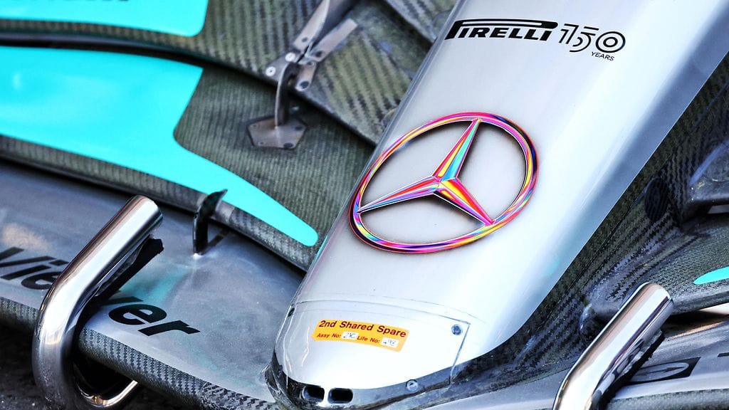 Tämä logo nähdään Mercedeksen keulassa seuraavassa kolmessa F1-kilpailussa.