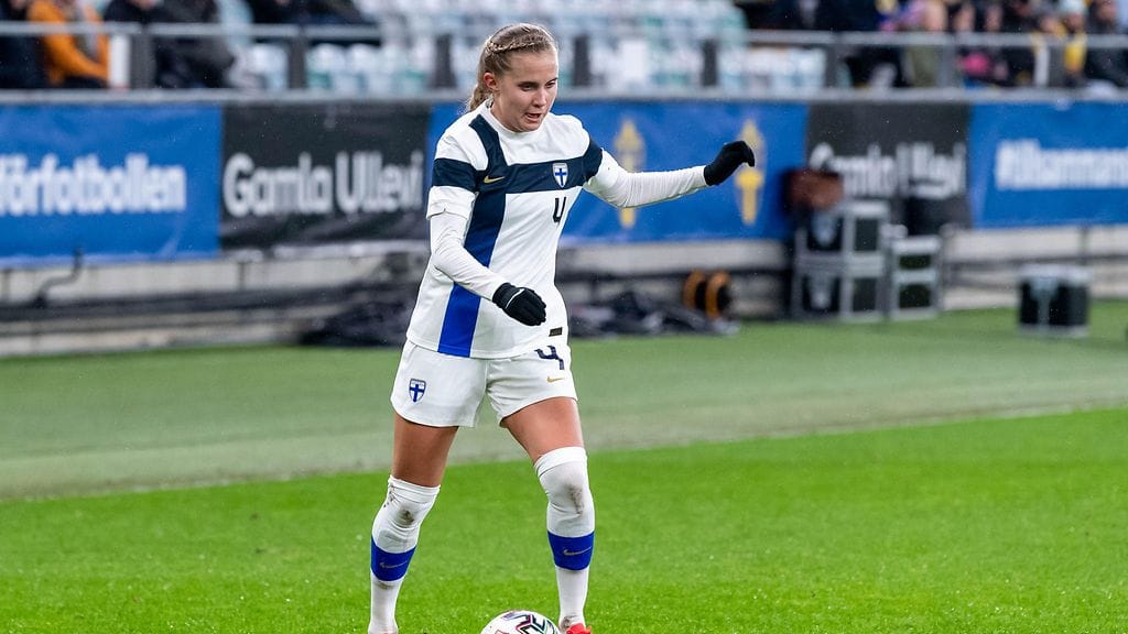 Ria Öling on Suomen maajoukkueen avainpelaajia.