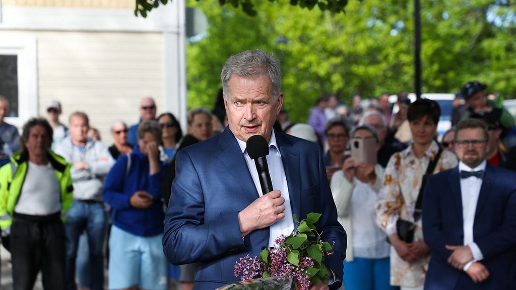 Sauli Niinistö kutsui Leijonat Kultarantaan.