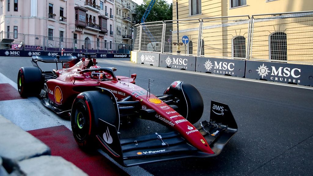 Charles Leclerc lähtee paalupaikalta sunnuntain Azerbaidzhanin F1-kisaan.