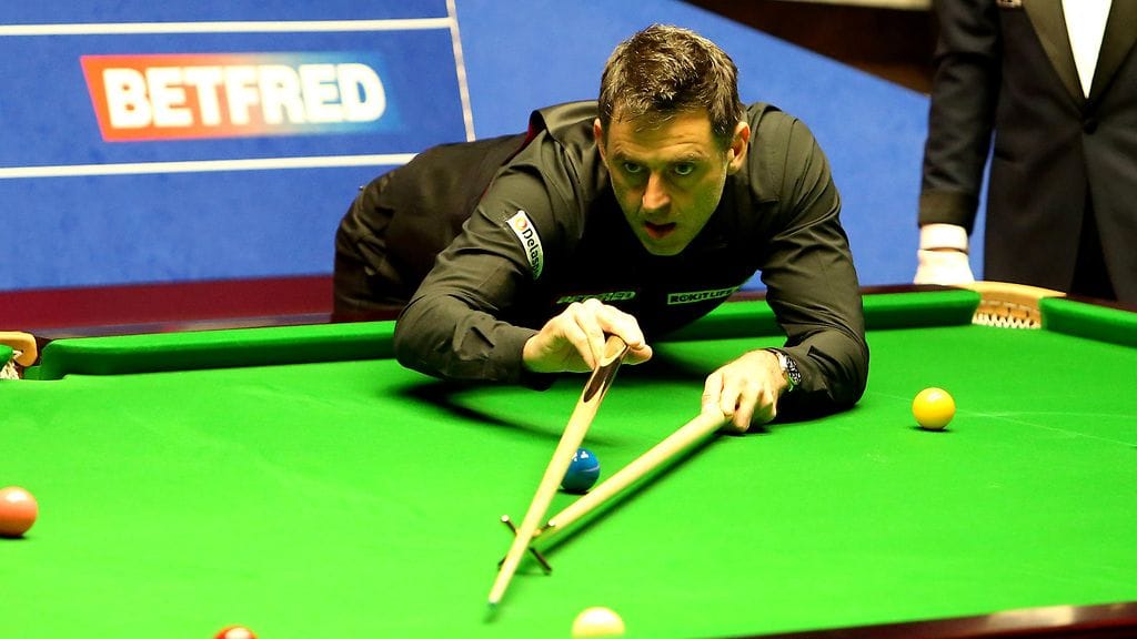 Ronnie O'Sullivan teki maksimibreikin Singaporen näytösottelussa.