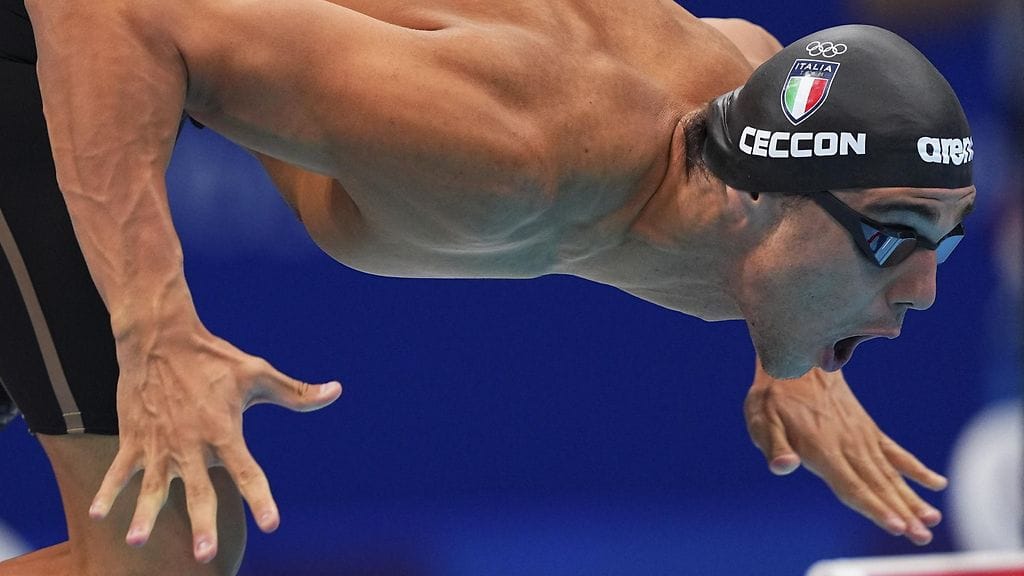 Thomas Ceccon lohkaisi siivun 100 metrin selkäuinnin ME-ajasta.