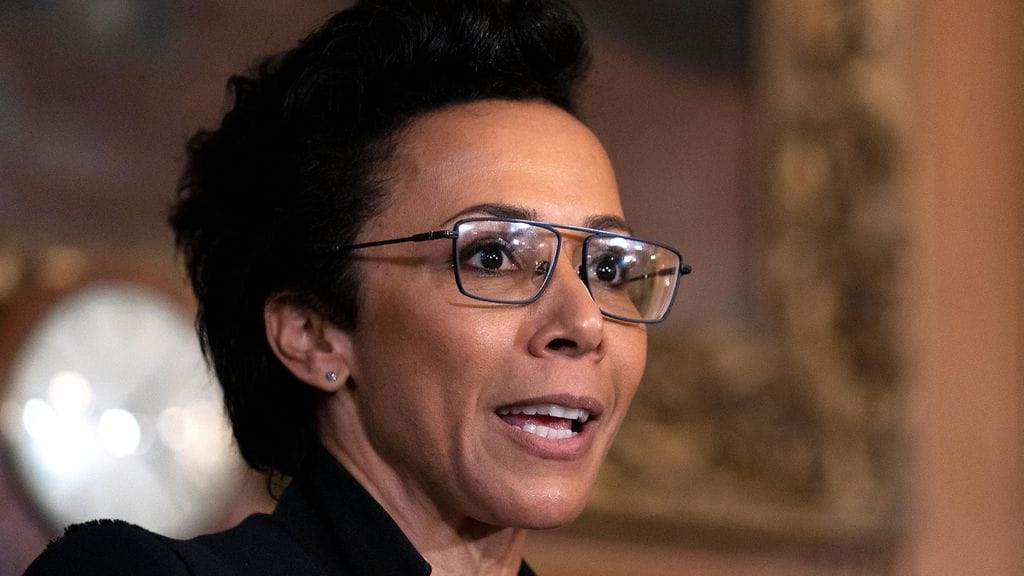 Dame Kelly Holmes voitti kaksi olympiakultaa Ateenassa 2004.