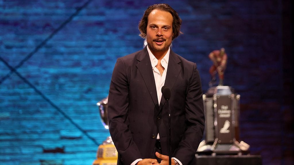 Auston Matthews valittiin NHL-kauden parhaaksi pelaajaksi.