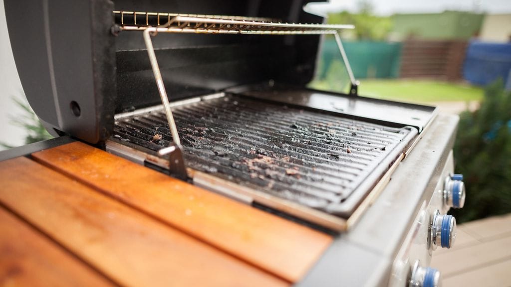 Muista puhdistaa grilli joka käytön jälkeen.