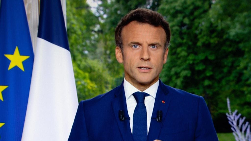 Presidentti Macron kertoi televisioidussa puheessaan oppositiopuolueiden olevan valmiita yhteistyöhön.