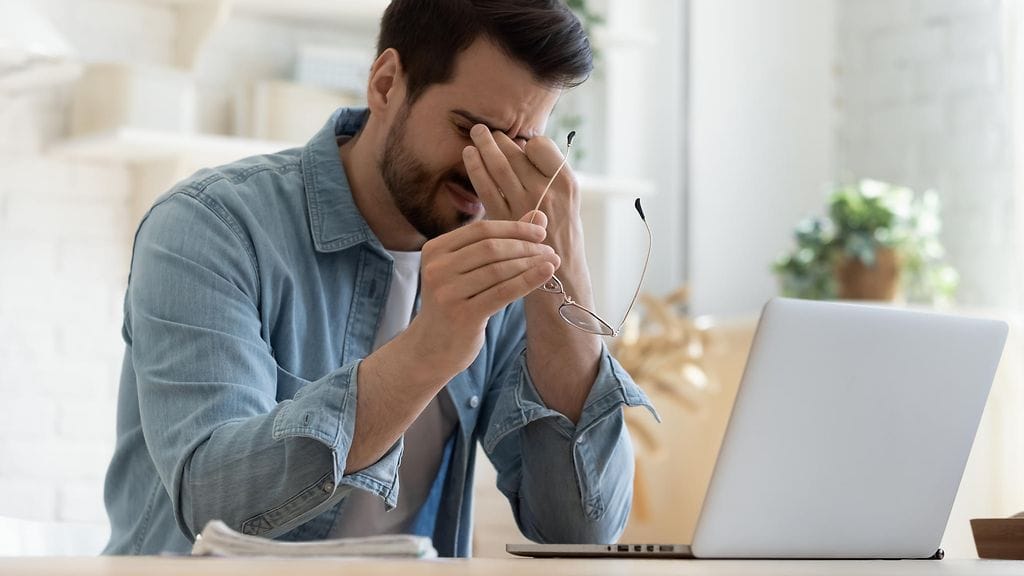 Stressaavat työolot ja työstressi altistavat monille sairauksille, mutta vaikutukset näyttäisivät olevan miehillä suurempia kuin naisilla. Kuvituskuva.