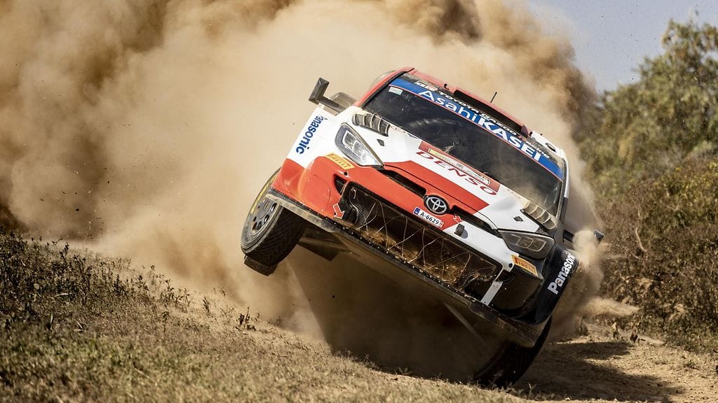 Takamoto Katsuta vauhdissa Keniassa.