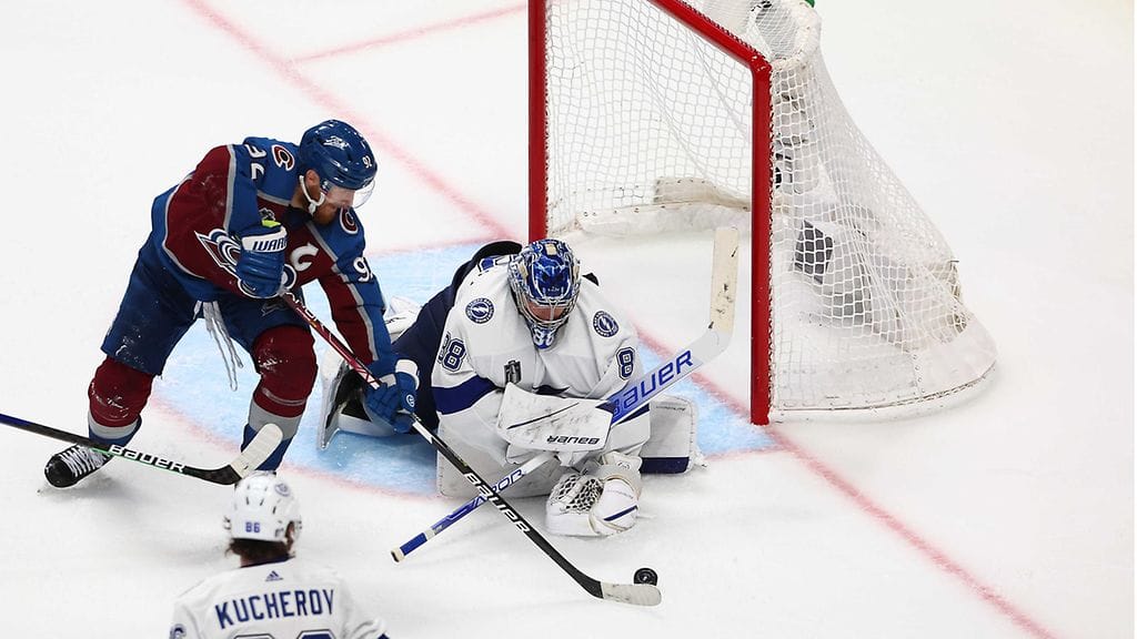 Coloradon päävalmentaja puhui pelaajiensa virheestä Tampa Bayn voittomaalissa