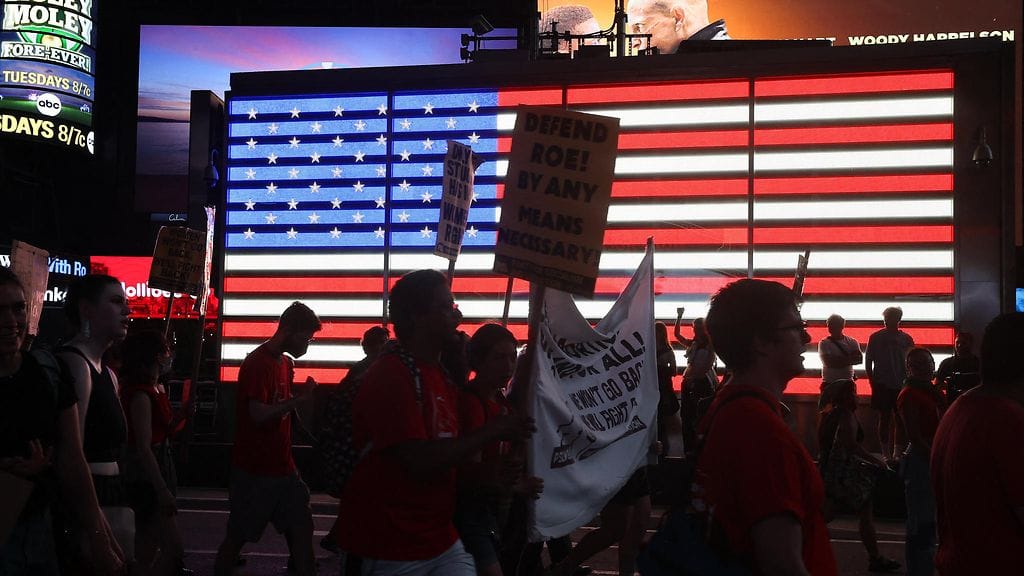 Aborttioikeutta puolustavia mielenosoittajia. Kuvituskuva.