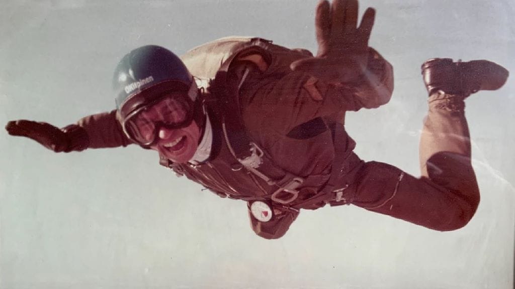 Kertajulkaisu laskuvarjo 2