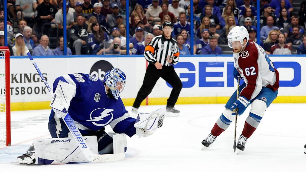 Artturi Lehkonen iski Stanley Cupin ratkaisseen osuman kuudennessa NHL-loppuottelussa.