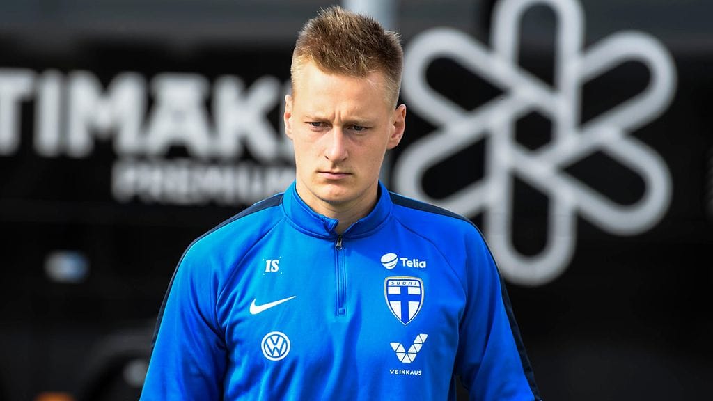 Rasmus Karjalainen oli yksi EM-kisaryhmän ulkopuolelle jääneistä Huuhkajien pelaajista.