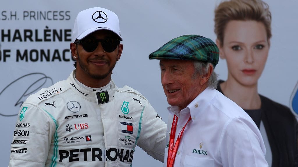 Sir Jackie Stewartin mielestä Lewis Hamiltonin olisi järkevämpää lopettaa F1-uransa.