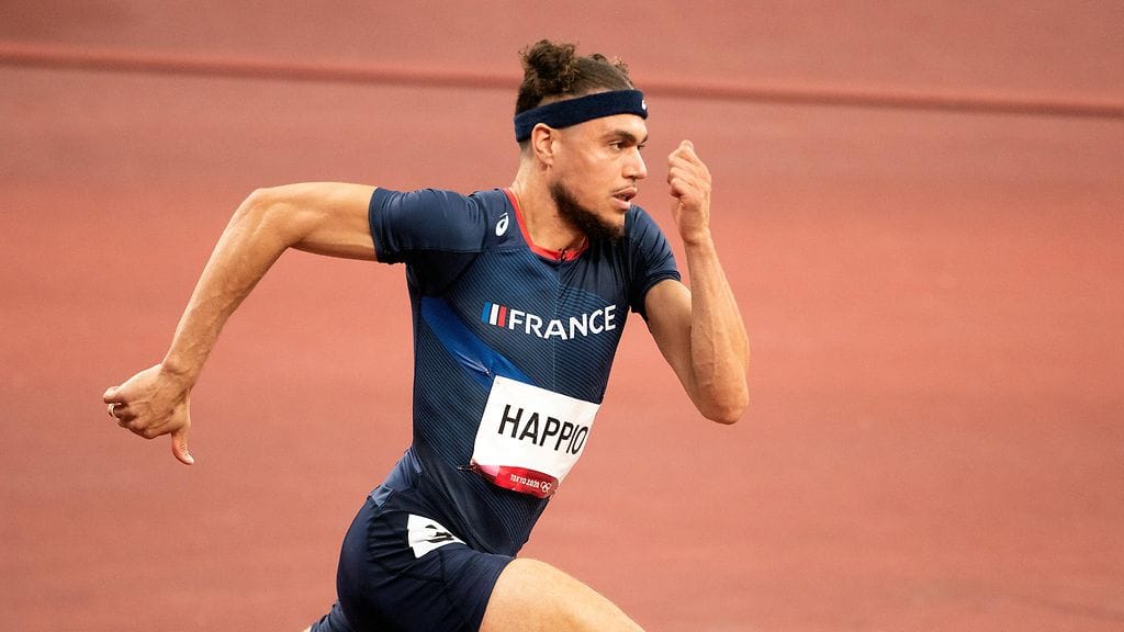 Happio voitti Ranskan mestaruuden odottamattoman mukiloinnin jälkeen.