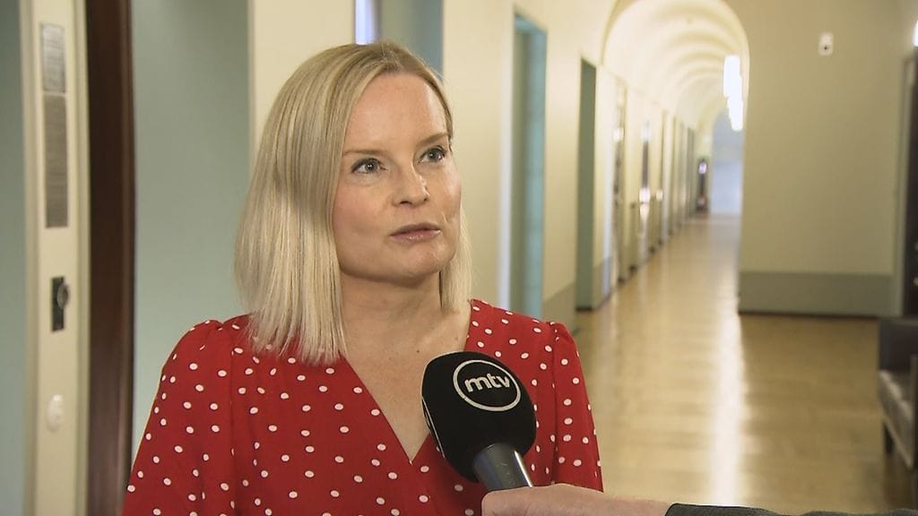 Riikka Purran johtama perussuomalaiset tekee uudessa linjapaperissaan puolueen Venäjä-suhteen selväksi.