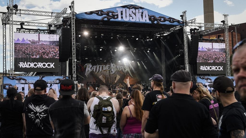 Tuska-festivaaleilla vieraili 43 000 kävijää vuonna 2019. Yleisöennätyksen povataan menevän tänä kesänä rikki.