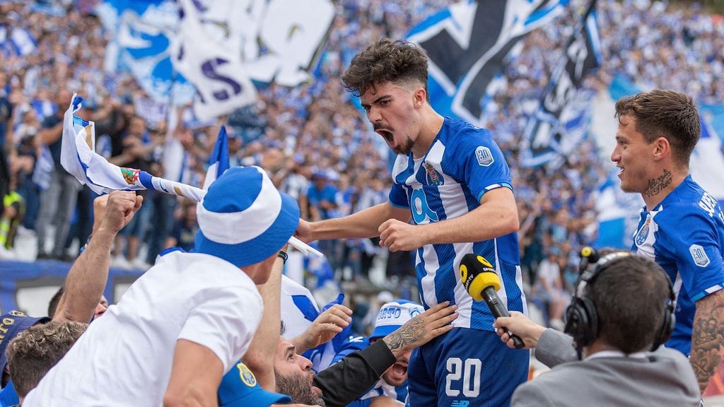 FC Porton oma kasvatti siirtyy kookkaalla siirtokorvauksella PSG:n paitaan.