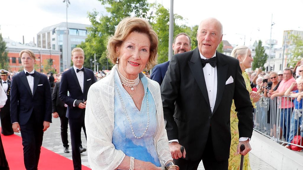 Kuningatar Sonja on joutunut sairaalaan.