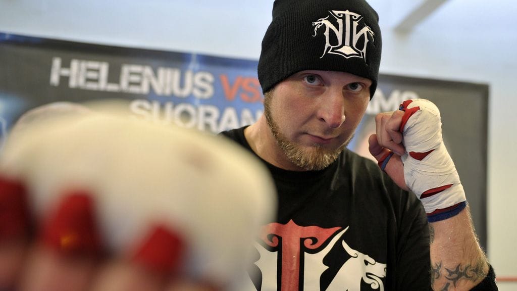 Heleniukselta odotetaan tyrmäysvoittoa