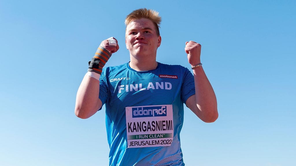 Aatu Kangasniemi voitti EM-mitalit kuulantyönnössä ja moukarinheitossa.