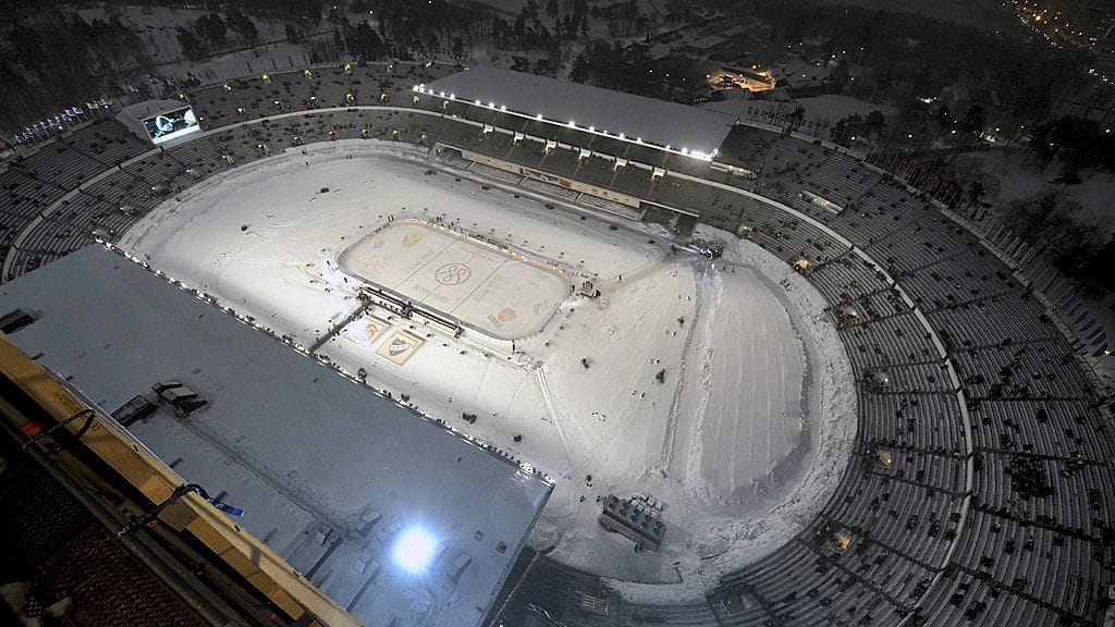 Kuva olympiastadionilta ennen vuoden 2011 Talviklassikkoa.