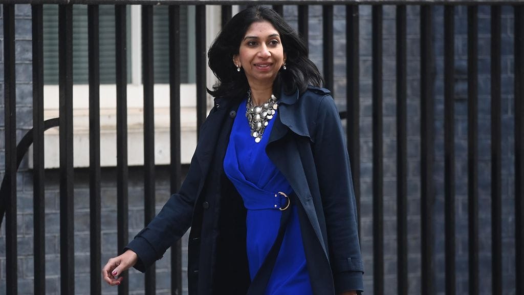 Britannian sisäministeri Suella Bravermanin eroaa.
