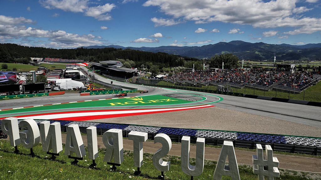 Itävallassa kaasutellaan perjantaina ensimmäisten harjoitusten jälkeen aika-ajo.