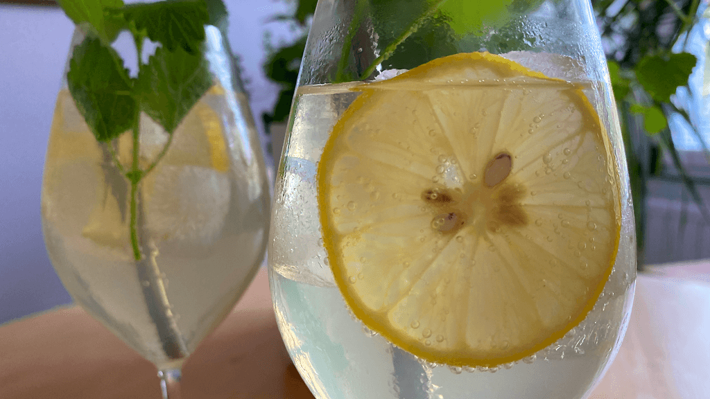 Limoncello Spritz