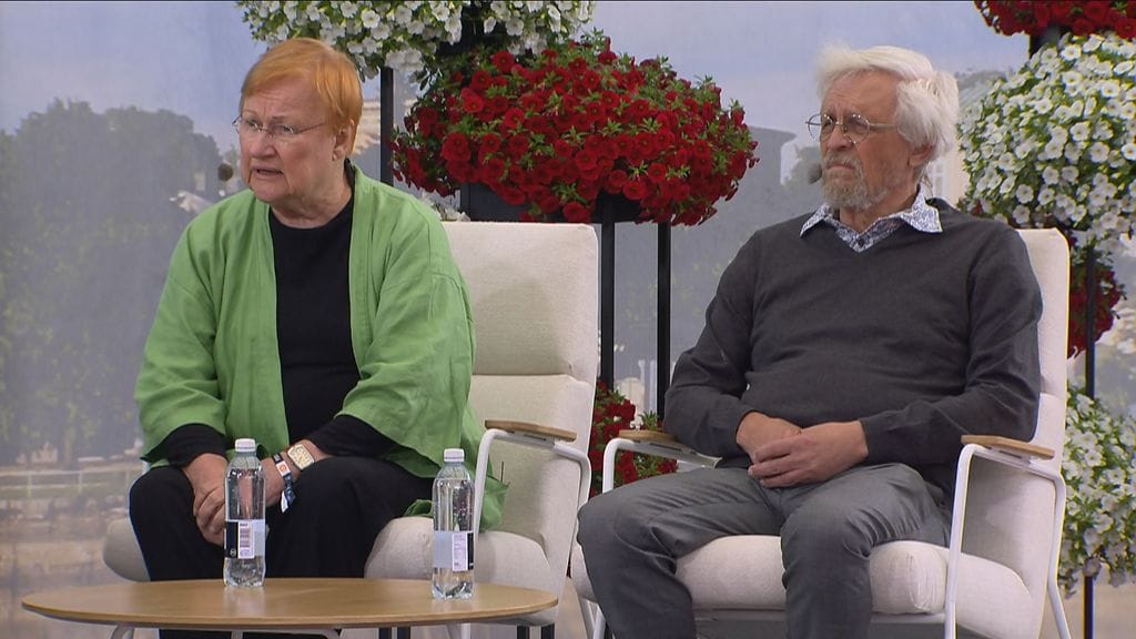 OMA: SuomiAreena, Tarja Halonen ja Pentti Arajärvi