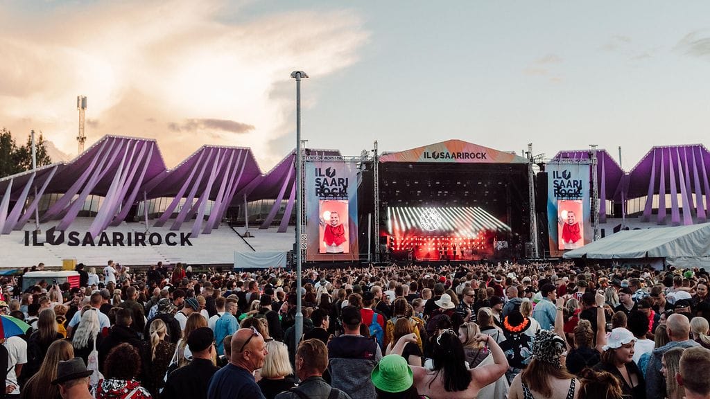 Ukkonen ja sadekuurot keskeyttivät festariohjelman Ilosaarirockissa Joensuussa. Arkistokuva.