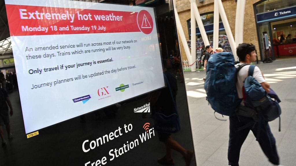 Britanniassa lämpötilat voivat nousta jopa 40 asteeseen maanantaina ja tiistaina.